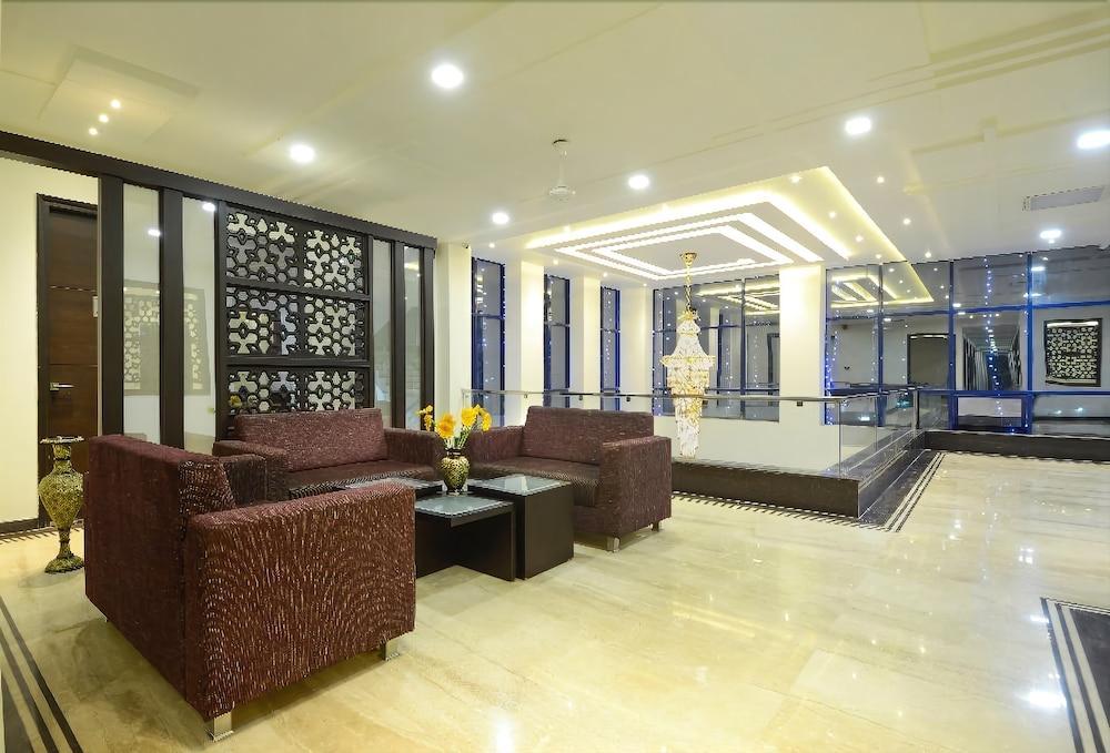 Hotel Madhushrie Агра Экстерьер фото