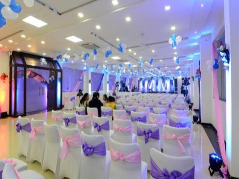 Hotel Madhushrie Агра Экстерьер фото