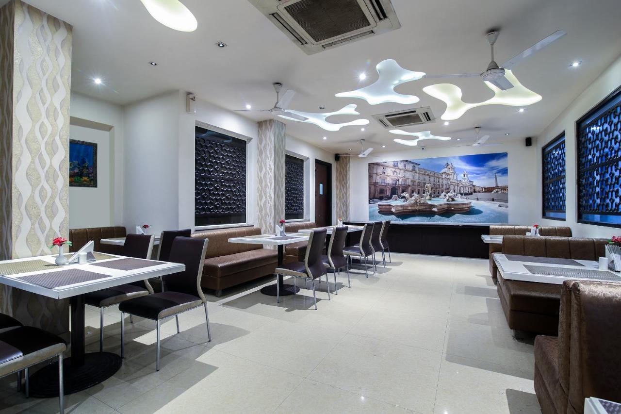 Hotel Madhushrie Агра Экстерьер фото